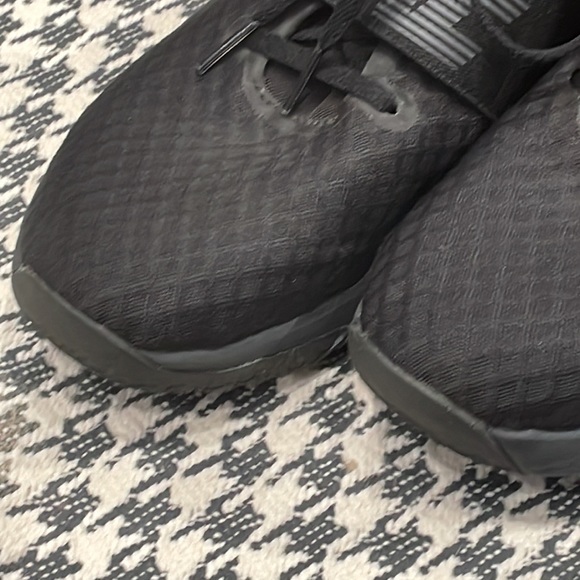 Nike shoes - Picture 10 of 13